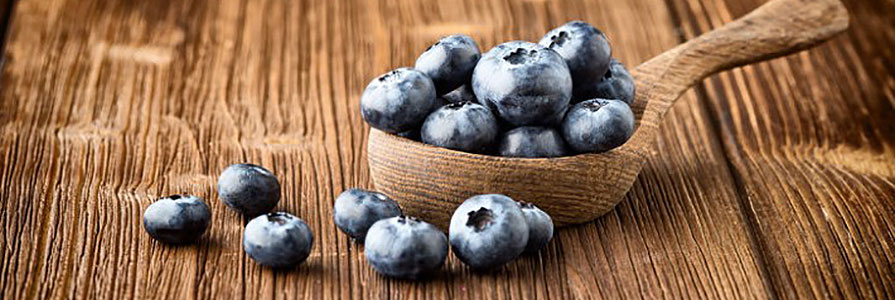 7 raw foods your face wants you to eat now | Form & Face